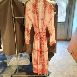 White and Red Robe Sz S